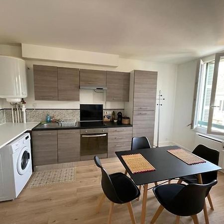 Appartement Avec Terrasse, Parking Gratuit Périgueux Kültér fotó