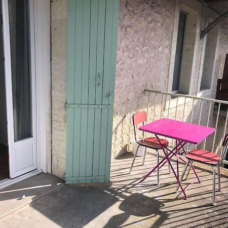 Appartement Avec Terrasse, Parking Gratuit Périgueux Kültér fotó