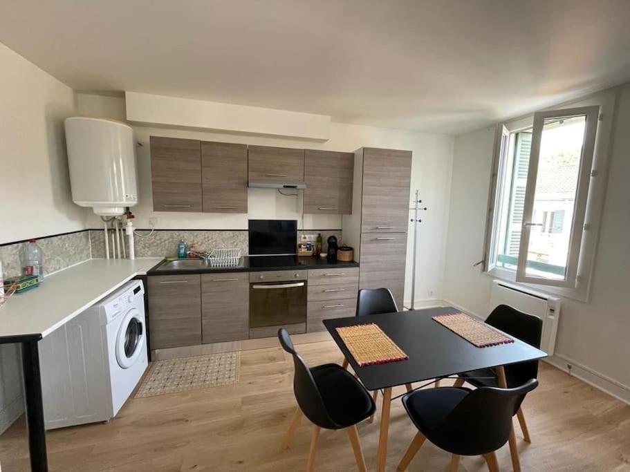 Appartement Avec Terrasse, Parking Gratuit Périgueux Kültér fotó