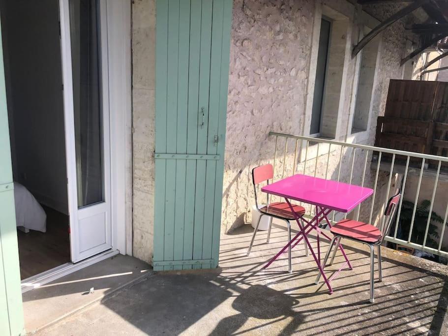 Appartement Avec Terrasse, Parking Gratuit Périgueux Kültér fotó